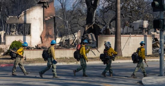 Amid L.A. fires, California officials deny false claims Oregon fire trucks turned away due to emissions regulations