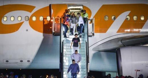 Trump admin pushing immigrants to self-deport as its deportation numbers lag