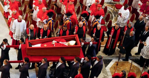 Hundreds of thousands of mourners to watch Vatican procession