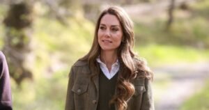 Princess Kate wows onlookers in chic ensemble as she steps out with Prince William | Royal | News