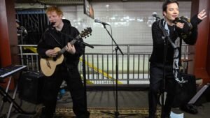 Watch Ed Sheeran Perform ‘Azizam,’ ‘Pink Pony Club’ in NYC Subway