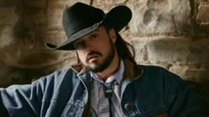 Ian Munsick’s ‘Eagle Feather’ Album Emphasizes the American West