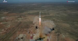 NASA astronaut Jonny Kim, 2 Russian cosmonauts blast off on flight to space station