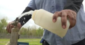 Saltwater intrusion in Mississippi River threatens livelihood of residents south of New Orleans