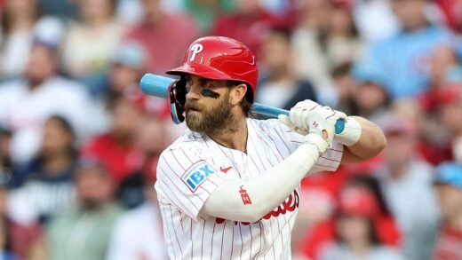 Phillies’ Bryce Harper pulls off gender reveal with custom bat