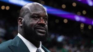 Shaq sprints off set to use bathroom during live segment
