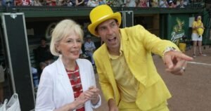 The Savannah Bananas & Banana Ball | Sunday on 60 Minutes