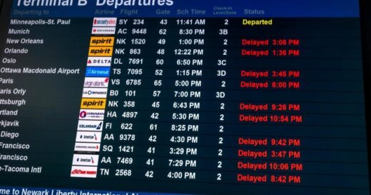 Eye Opener: Travel disruptions continue at Newark airport