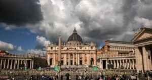 2025 conclave continues for a second day as cardinals resume voting to pick a new pope
