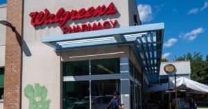 Walgreens doubles down on prescription-filling robots to cut costs, free up pharmacists amid turnaround