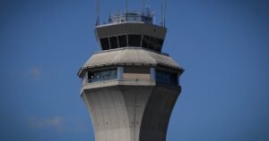 Radar screens that serve troubled Newark Liberty International Airport briefly go dark