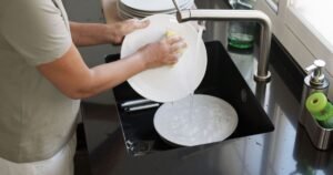 Households urged to stop handwashing dishes