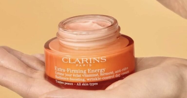 Clarins anti-wrinkle cream ‘removes lines’ comes with ‘free’ £67 gift