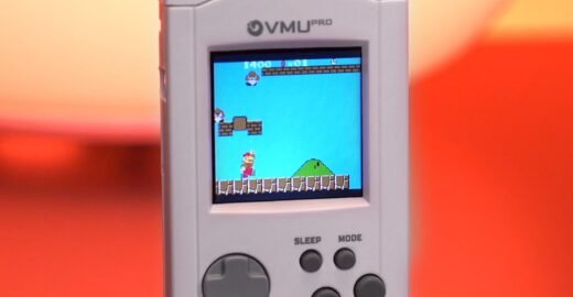 The VMU Pro turns the Dreamcast’s memory card into a handheld emulator