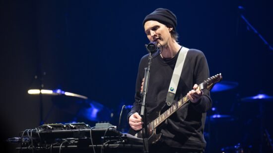 Ex-Red Hot Chili Peppers Guitarist Gets No Jail in Fatal Accident Deal