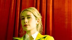 Blondshell’s Sharp, Secret-Sharing ‘If You Asked For a Picture’