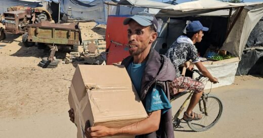 Controversial new U.S. and Israel-backed Gaza aid effort gets off to a slow, tumultuous start