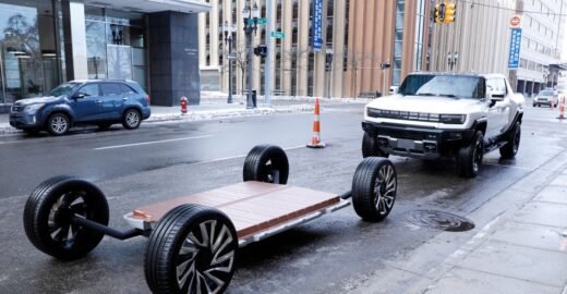 GM says new battery chemistry will enable 400-mile range EVs