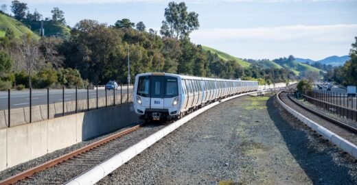 SF’s BART expects ‘major delays’ after a computer problem ground subways to a halt