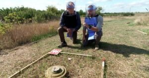 Ukraine’s landmine crisis – CBS News