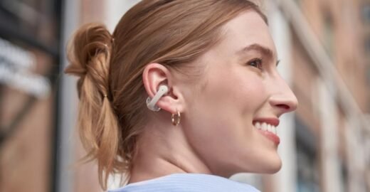 Shokz’ new OpenDots One headphones don’t care what ear you clip them to