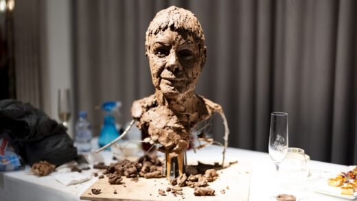 Royal sculptor makes bust of Dame Judi Dench live on stage to be auctioned for lymphoedema research | Ents & Arts News