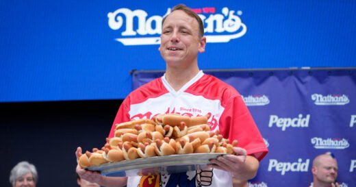 Hot dog-eating machine Joey Chestnut will return to Fourth of July contest