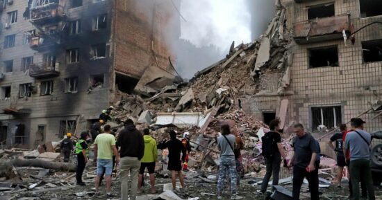 Russian bombs hits dozens of Ukrainian civilian targets, killing at least 15