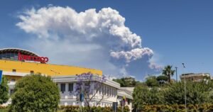 Brits holidaying in Sicily speak out as they witness Mount Etna erupt | Europe | Travel