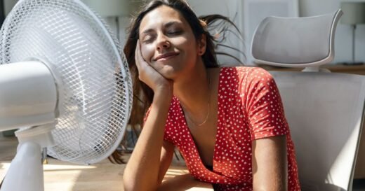 Households urged to ditch air con for £10 ‘short-term heatwave fix’