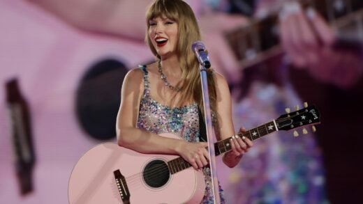 Taylor Swift Performs ‘Shake It Off’ at NFL Party