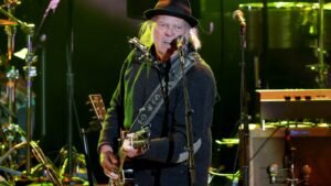 Neil Young Glastonbury Set Not Livestreaming on BBC