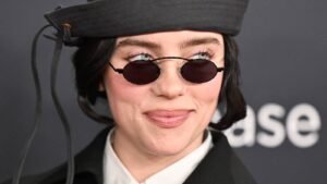 Billie Eilish Covers Paramore’s ‘The Only Exception’ Song