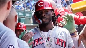 Reds’ Elly De La Cruz pays tribute to late sister after home run