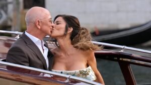 Lauren Sanchez shares picture with Jeff Bezos as they tie the knot in star-studded ceremony in Venice | Ents & Arts News