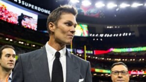 Tom Brady explains his broadcasting style toward Mahomes, other NFL players