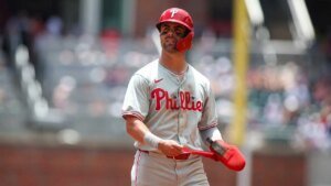 Whit Merrifield retires, hilariously apologizes to Phillies fan for poor play