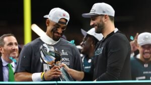 Eagles show off Super Bowl LIX rings featuring dual Lombardi trophies