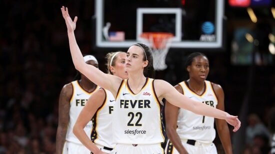 Caitlin Clark gets heated with WNBA ref