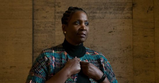 Trump asks the Supreme Court to allow him to fire Fed member Lisa Cook