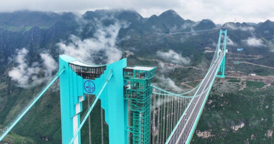 China opens world's highest bridge, breaking its own record