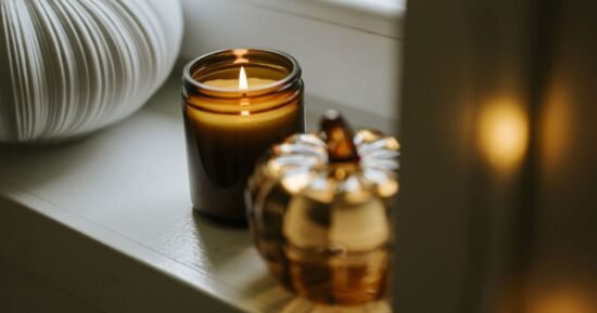 Candle obsessed people are warned to do one thing before lighting