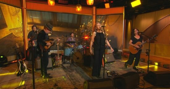 Saturday Sessions: Neko Case performs “Little Gears”