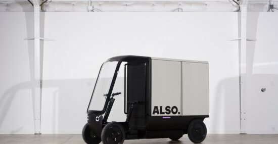 Amazon wants to buy ‘thousands’ of Rivian’s pedal-assist cargo bikes