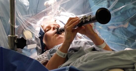 Music meets medicine as Parkinson’s patient plays clarinet during brain surgery