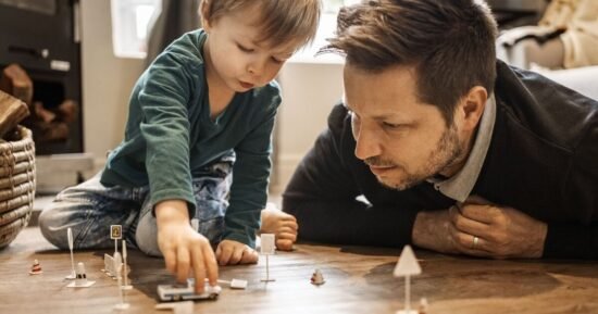 Half of working dads in the UK still anxious about requesting childcare leave
