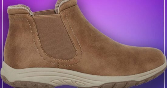 We found 3 pairs of Skechers autumn boots on sale