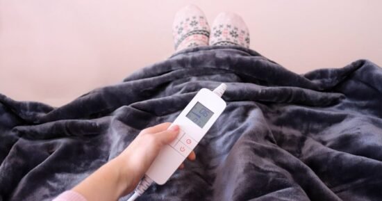 Anyone with an electric blanket issued urgent warning