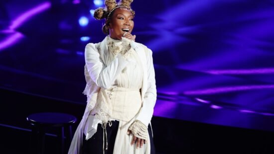 Brandy Says ‘Dehydration’ Forced Her to Abruptly Exit Monica Concert