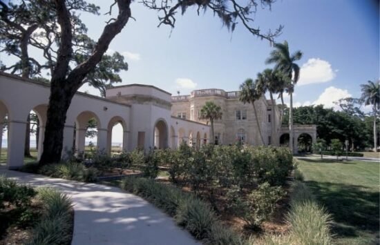 New College “First in Line” to Sign Higher Ed Compact